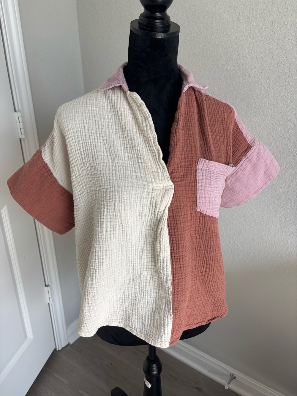 ENTRO Color Block Style Top Size Large - Picture 2 of 4